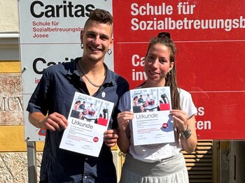 Paul Reingruber (links) und Reka Kun sind die Nominierten von der Caritas-Schule für Sozialbetreuungsberufe Josee.